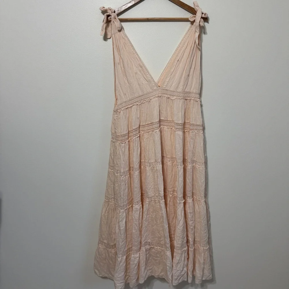 FREE PEOPLE Lily Of The Valley MIDI Dress Size Small Tiered in Peach Pink